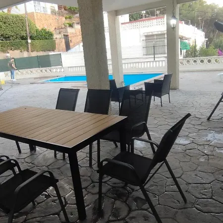 House & Pool * Naquera