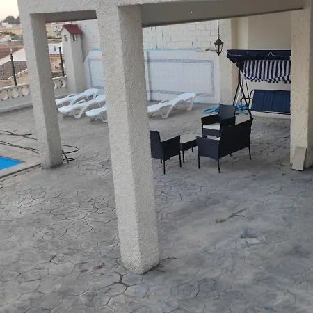 House & Pool * Naquera