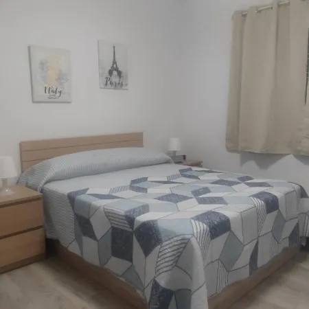 House & Pool Holiday home Naquera