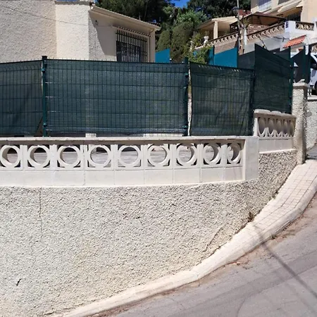 House & Pool Vakantiehuis *