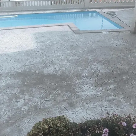 House & Pool Vakantiehuis *