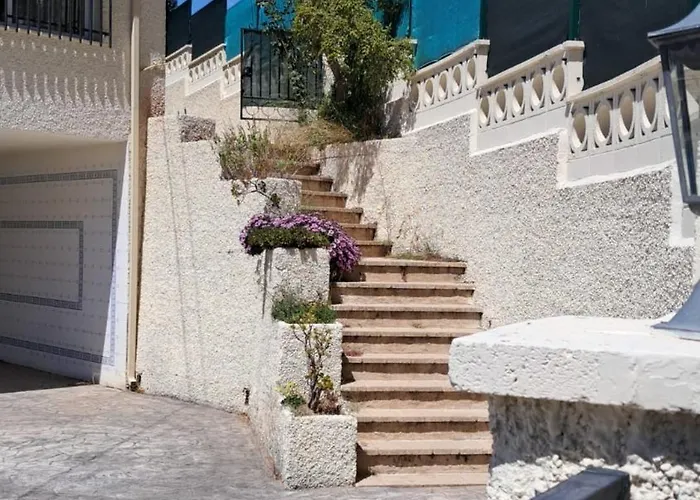 House & Pool * Náquera